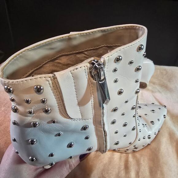 Sam Edelman Roya white booties silver studs cone heel pointed toe flashy size 8 - Picture 15 of 15